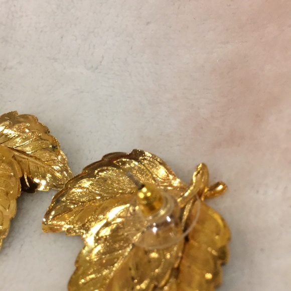 Enamel & Gold toned Autumn Fall Leaf Pierced Earrings Vintage RS - Picture 6 of 7